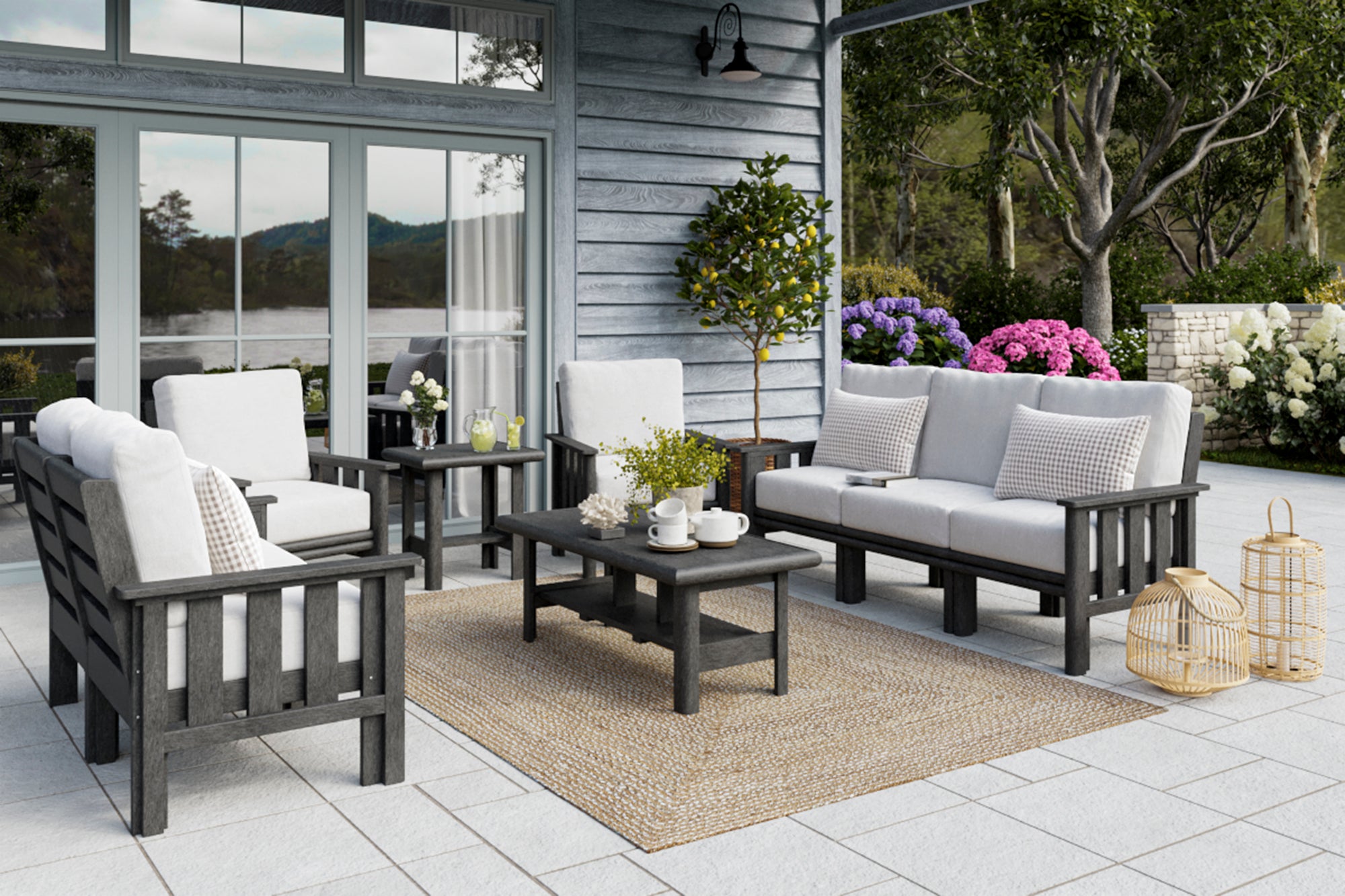 Stratford Loveseat